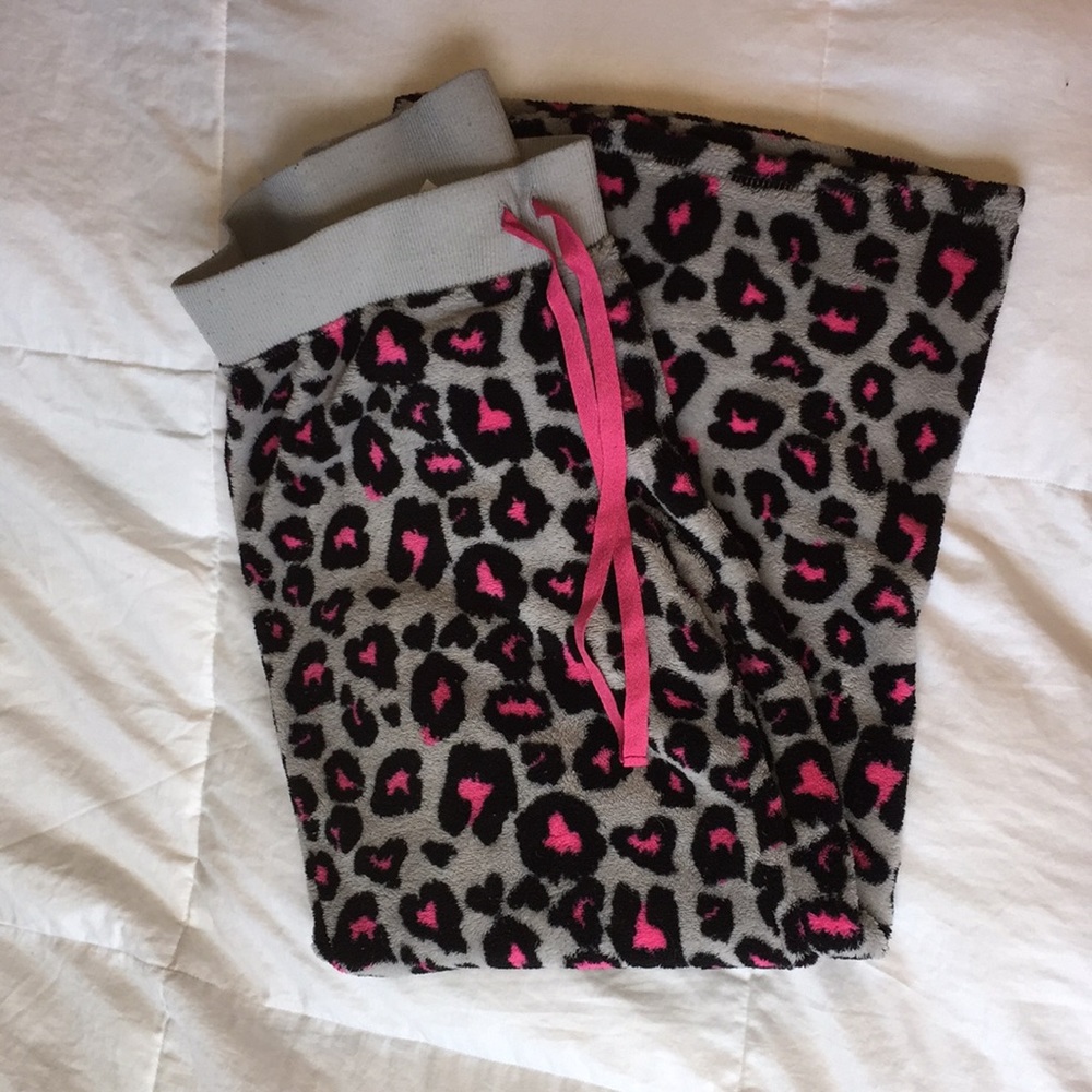 Joe Boxer SUPER SOFT Gray and Pink Leopard Pajamas